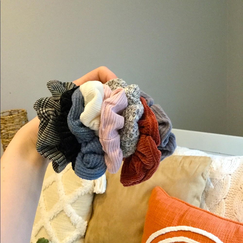 ✨Scrunchie bundle✨